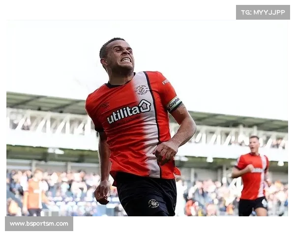 卢顿上演英超保级奇迹 主帅荣膺年度最佳教练殊荣 卢顿上演英超保级奇迹 主帅荣膺年度最佳教练殊荣