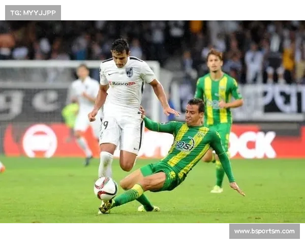 本菲卡澳门友谊赛票价引争议 最贵6888元未包含见面会费用 本菲卡澳门友谊赛票价引争议 最贵6888元未包含见面会费用